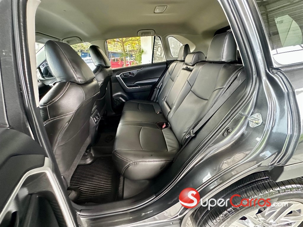 2022 Toyota RAV4 LE — foto 7 / 8