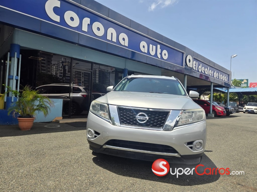 2016 Nissan Pathfinder — foto 4 / 10