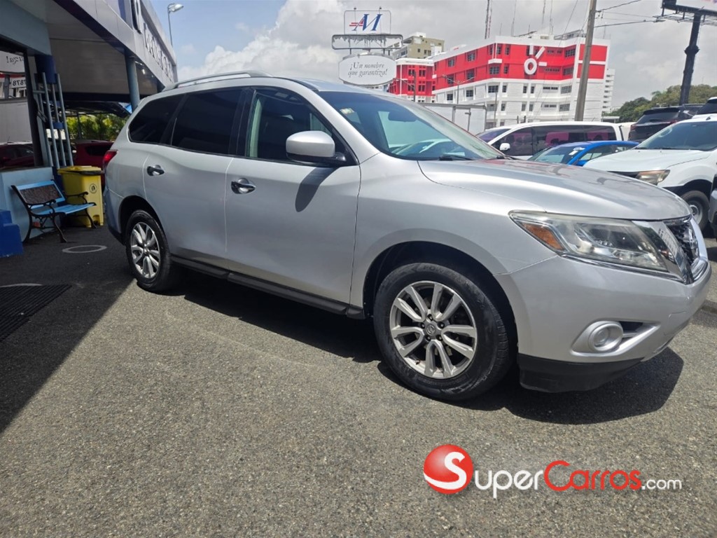 2016 Nissan Pathfinder — foto 6 / 10