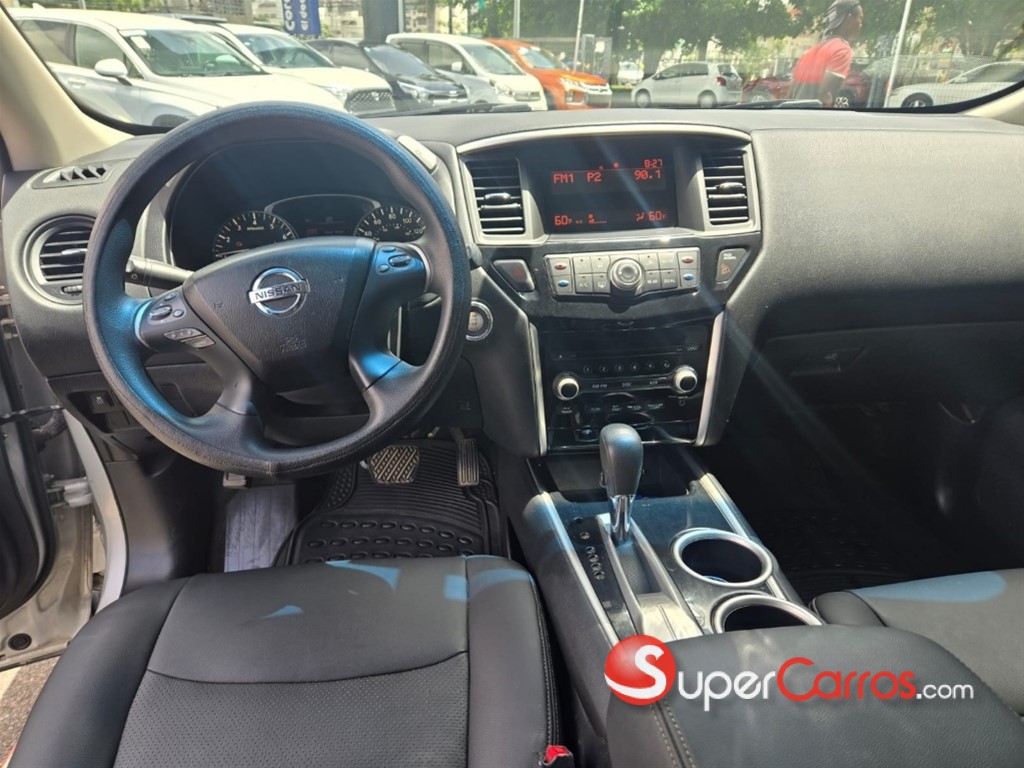 2016 Nissan Pathfinder — foto 10 / 10