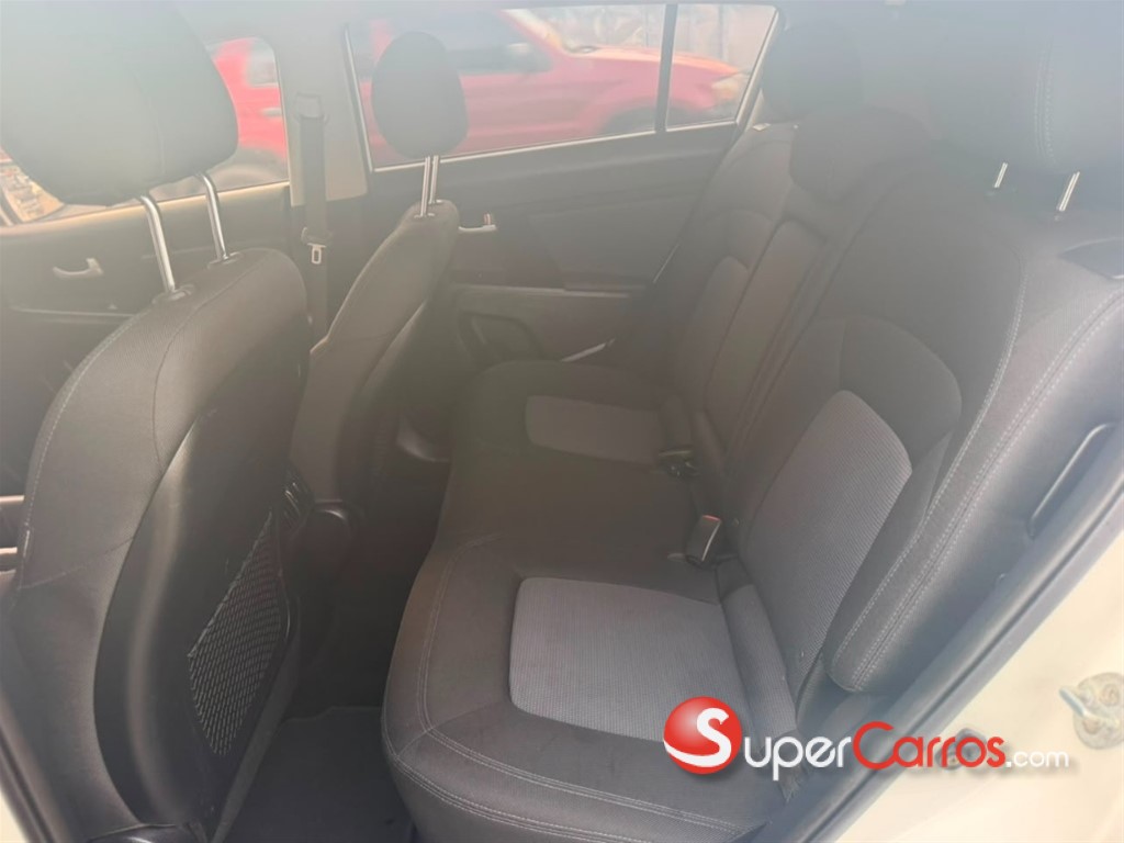 2016 Kia Sportage LX — foto 7 / 10
