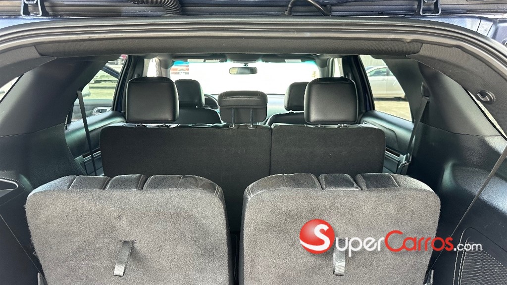 2016 Ford Explorer Limited — foto 9 / 12