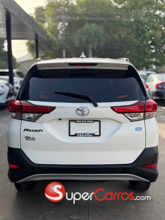 2022 Toyota Rush Sport — foto 6 / 12