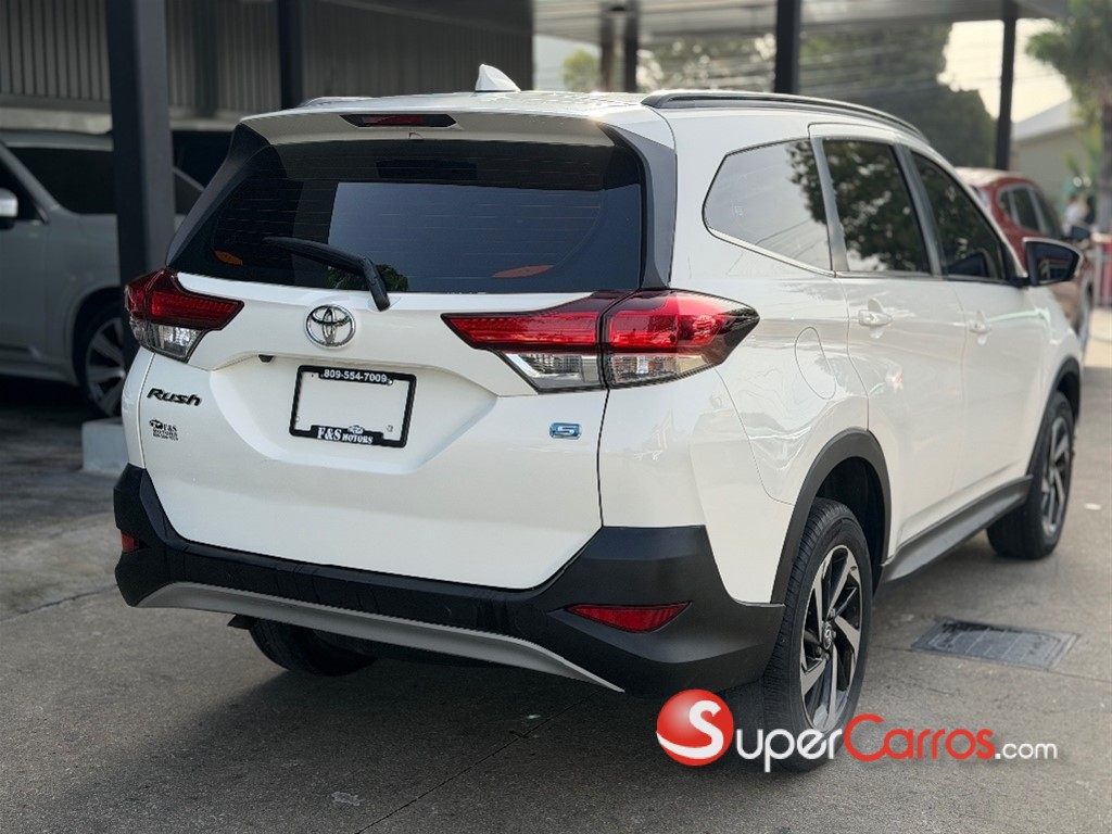 2022 Toyota Rush Sport — foto 7 / 12