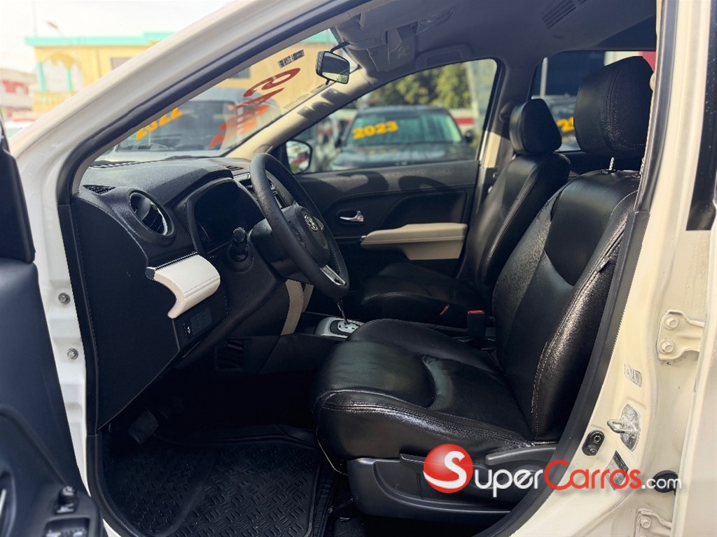2022 Toyota Rush Sport — foto 8 / 12