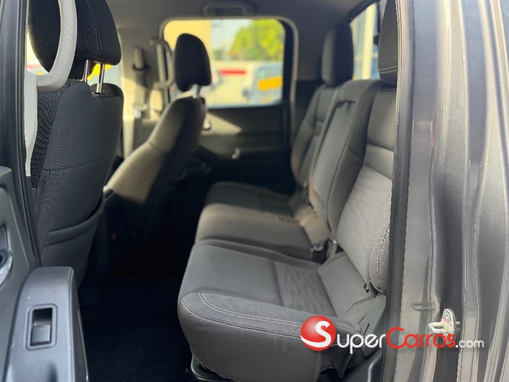 2022 Nissan Frontier SV — foto 10 / 12