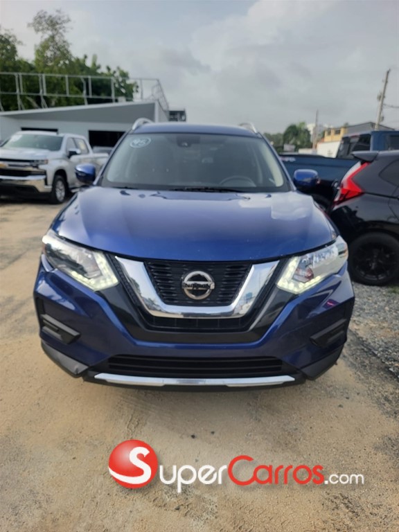 2020 Nissan Rogue SV — foto 2 / 9