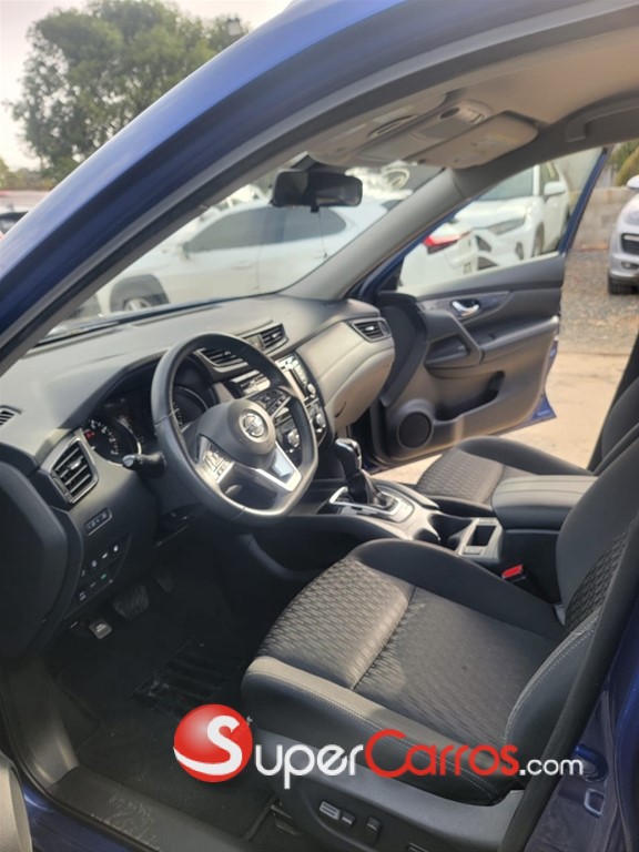 2020 Nissan Rogue SV — foto 9 / 9