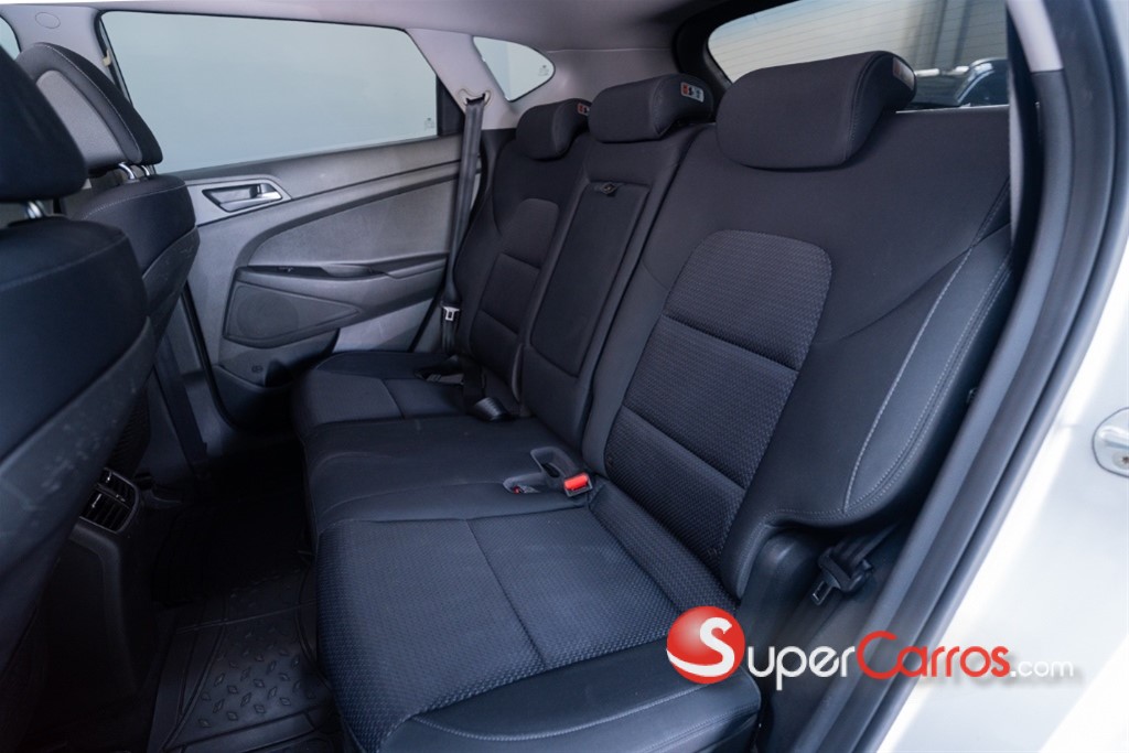 2017 Hyundai Tucson — foto 8 / 12