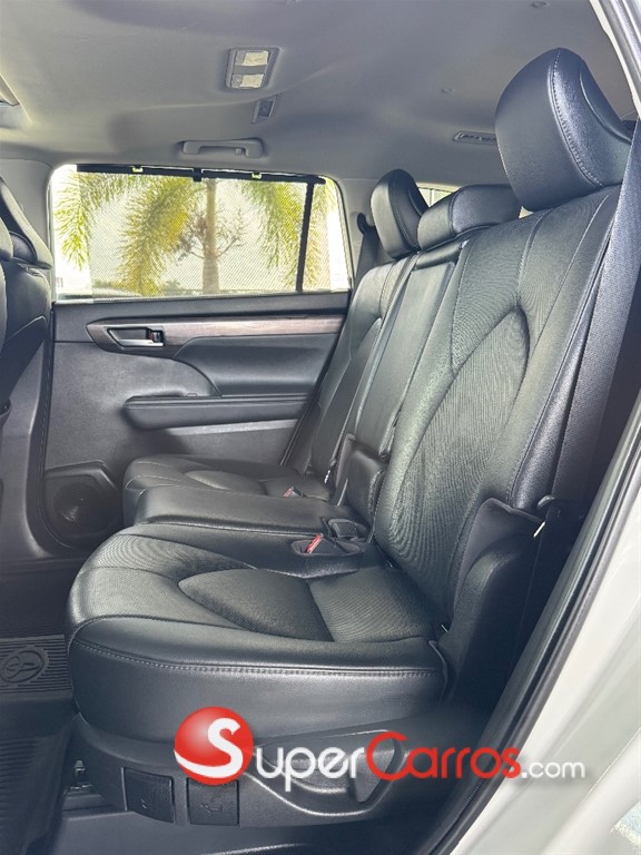 2021 Toyota Highlander Limited — foto 9 / 11