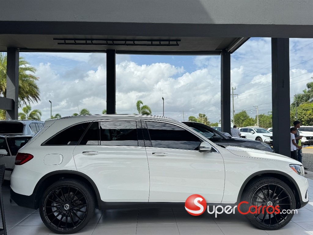 2019 Mercedes-Benz Clase GLC 300 — foto 3 / 10