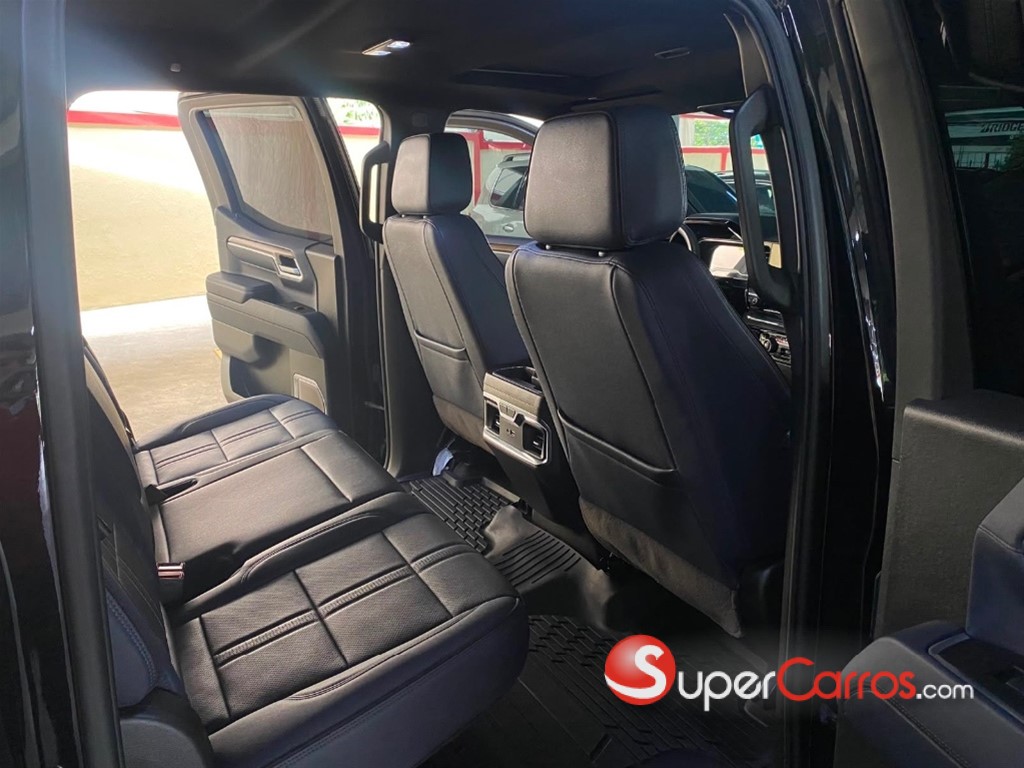 2024 Chevrolet Silverado High Country Duramax — foto 8 / 11