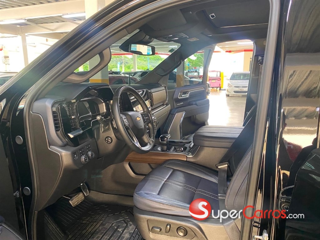 2024 Chevrolet Silverado High Country Duramax — foto 9 / 11