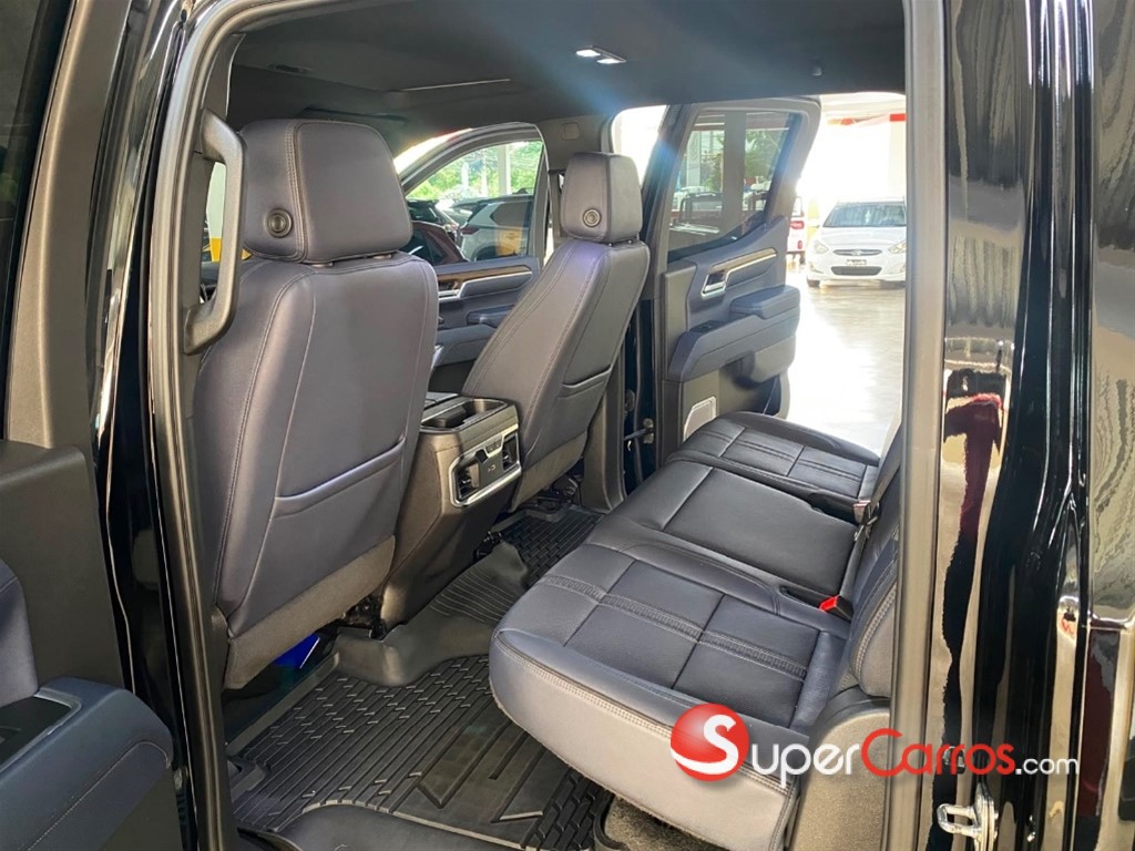 2024 Chevrolet Silverado High Country Duramax — foto 10 / 11