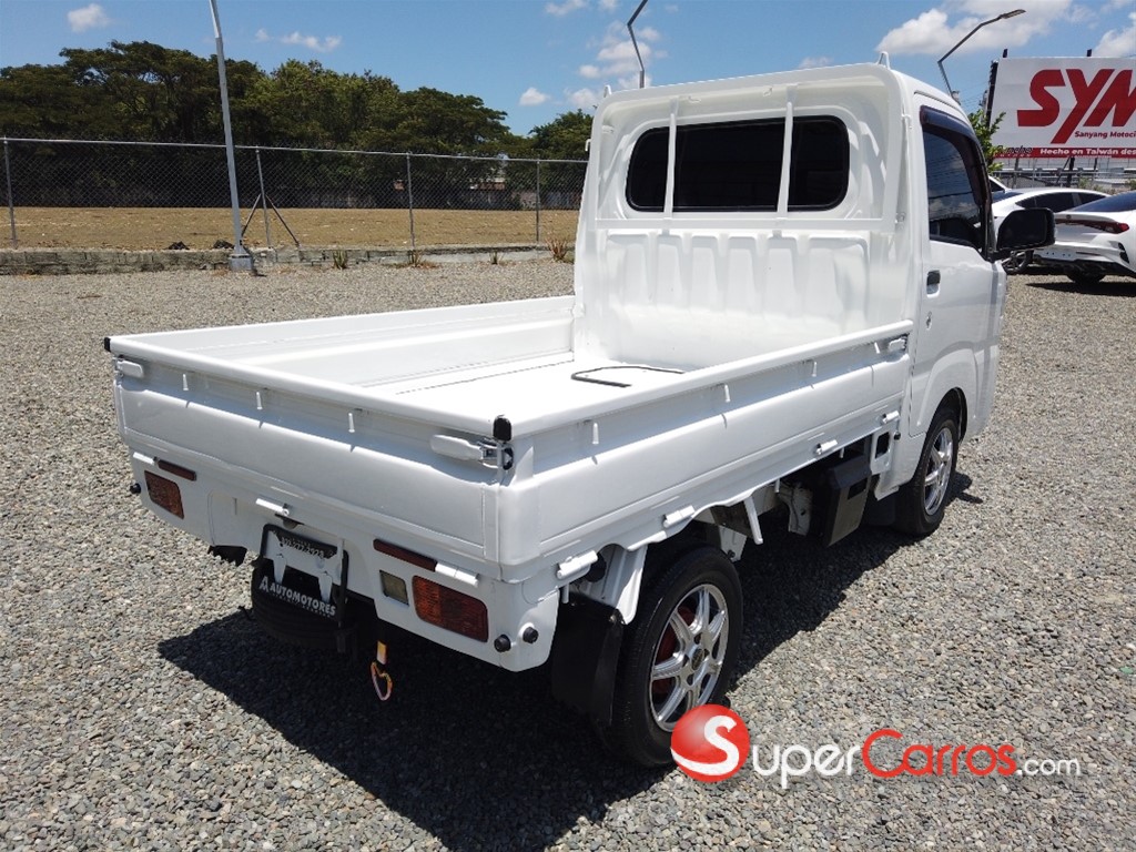 2016 Daihatsu Hijet — foto 2 / 7