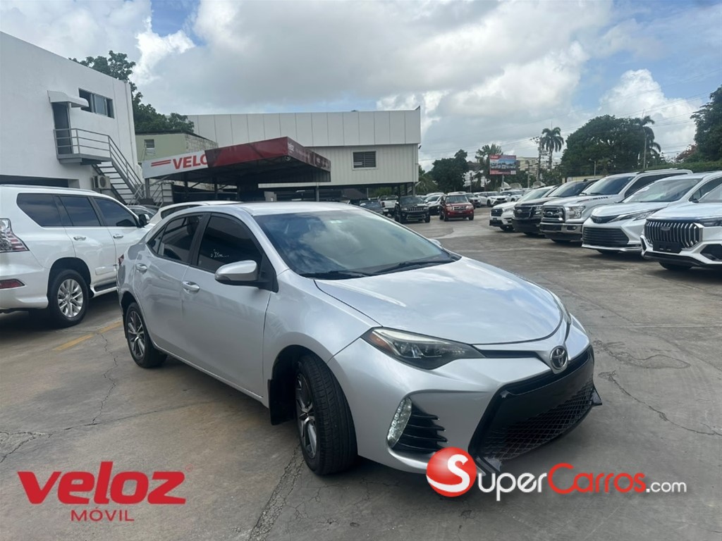 2018 Toyota Corolla SE — foto 2 / 9