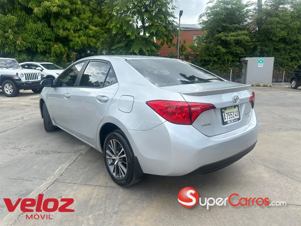 2018 Toyota Corolla SE — foto 3 / 9