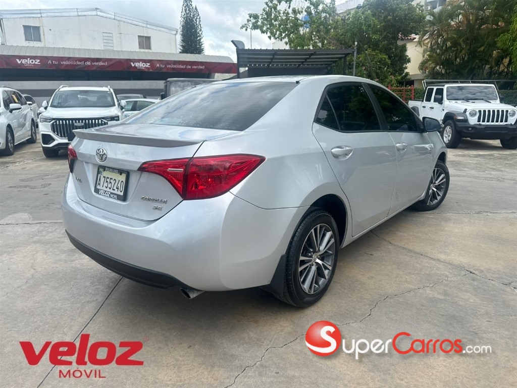 2018 Toyota Corolla SE — foto 4 / 9