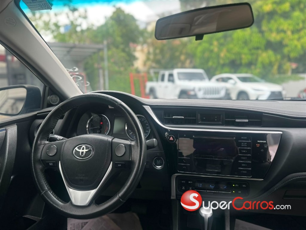 2018 Toyota Corolla SE — foto 5 / 9