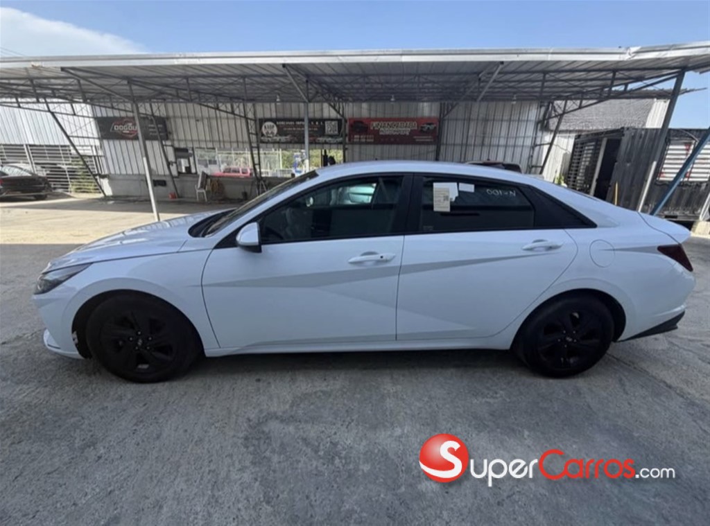 2021 Hyundai Elantra — foto 2 / 8
