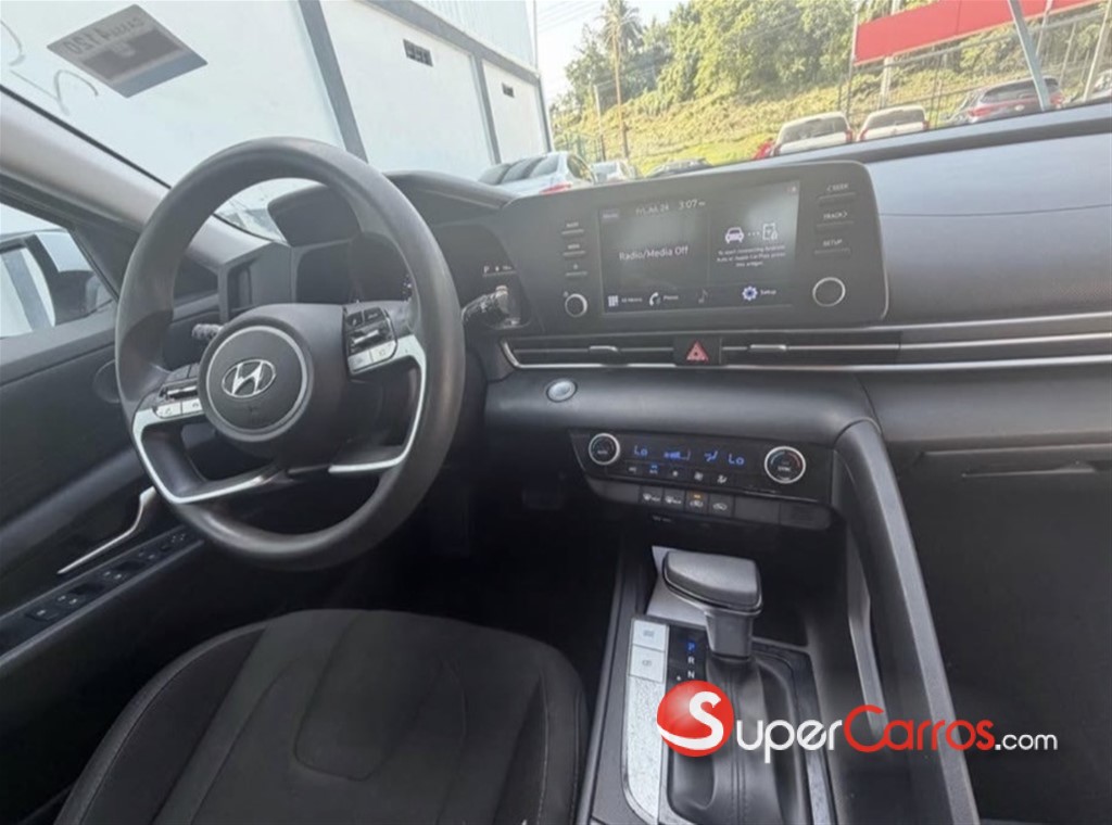 2021 Hyundai Elantra — foto 7 / 8