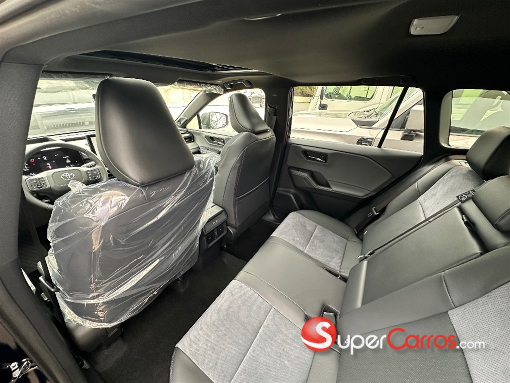 2027 Toyota RAV4 Plug-In Hibrid — foto 7 / 9
