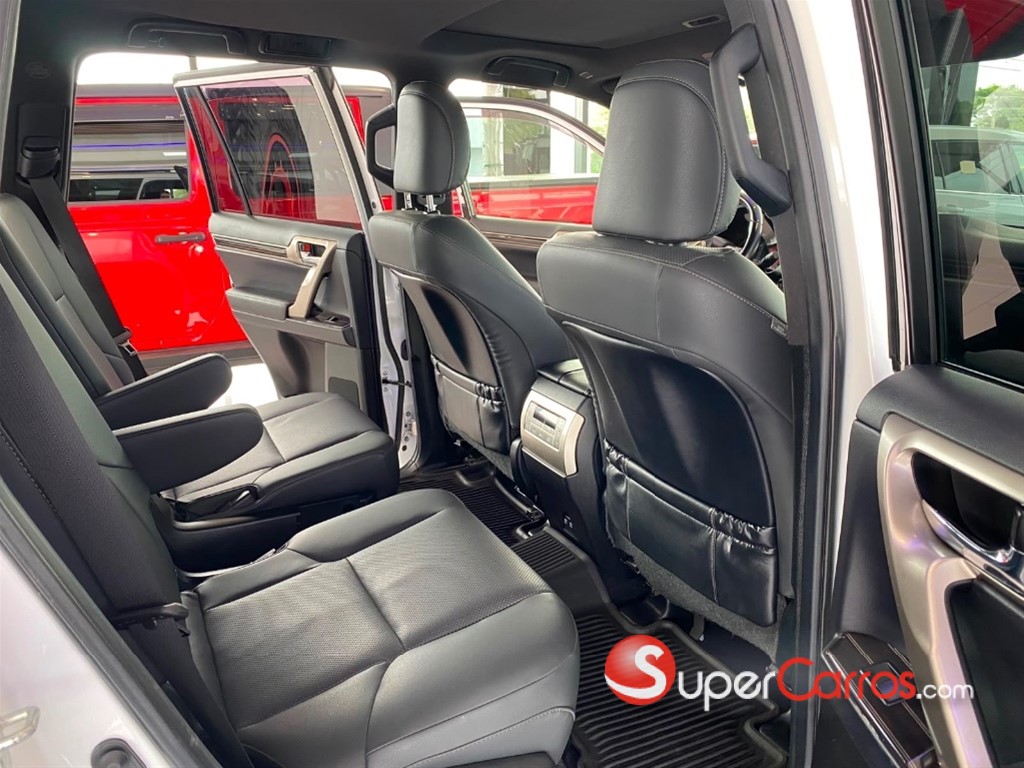 2020 Lexus GX 460 Premium — foto 12 / 12