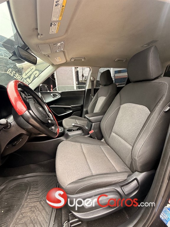 2020 Kia Soul GT Line — foto 8 / 12