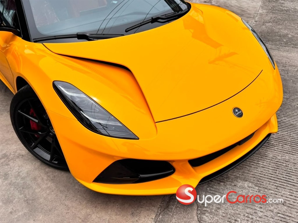 2026 Lotus Emira — foto 2 / 11