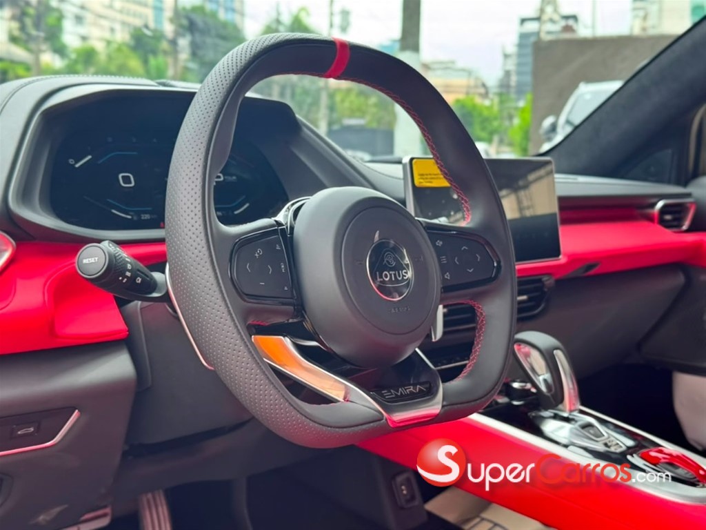2026 Lotus Emira — foto 10 / 11