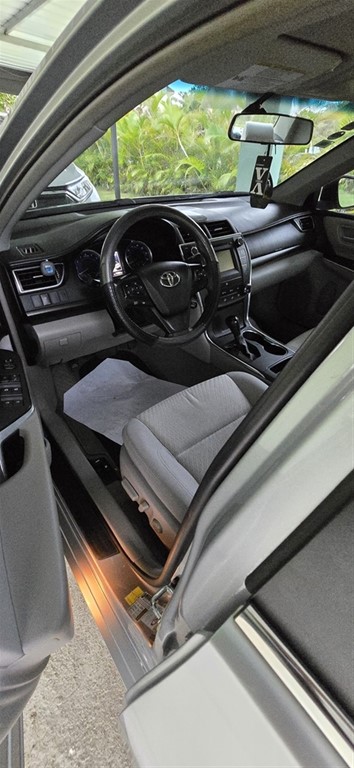 2016 Toyota Camry LE — foto 5 / 10