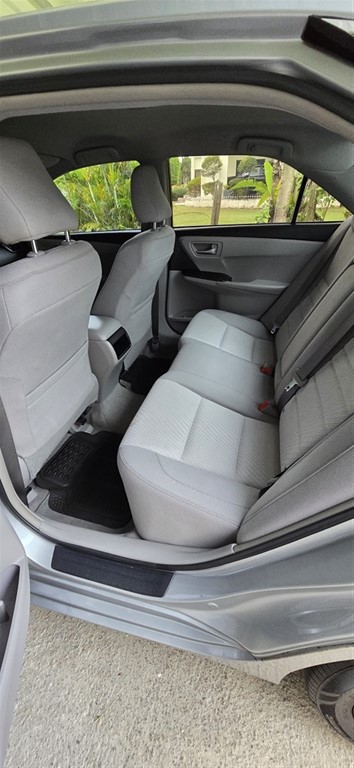 2016 Toyota Camry LE — foto 9 / 10