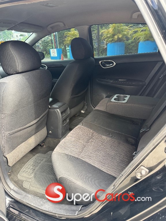 2014 Nissan Sentra SL — foto 8 / 9