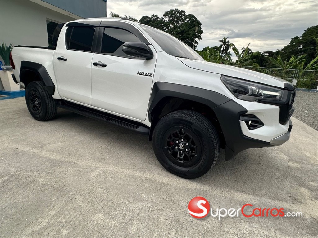 2025 Toyota Hilux GR Sport — foto 6 / 12