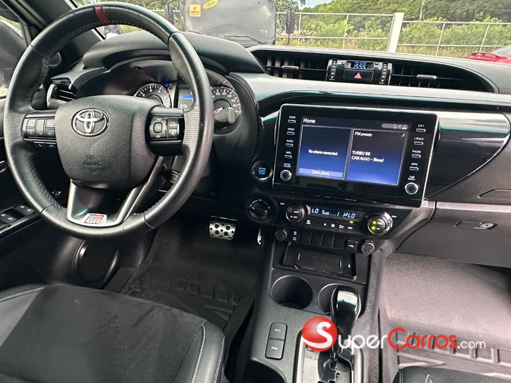 2025 Toyota Hilux GR Sport — foto 8 / 12