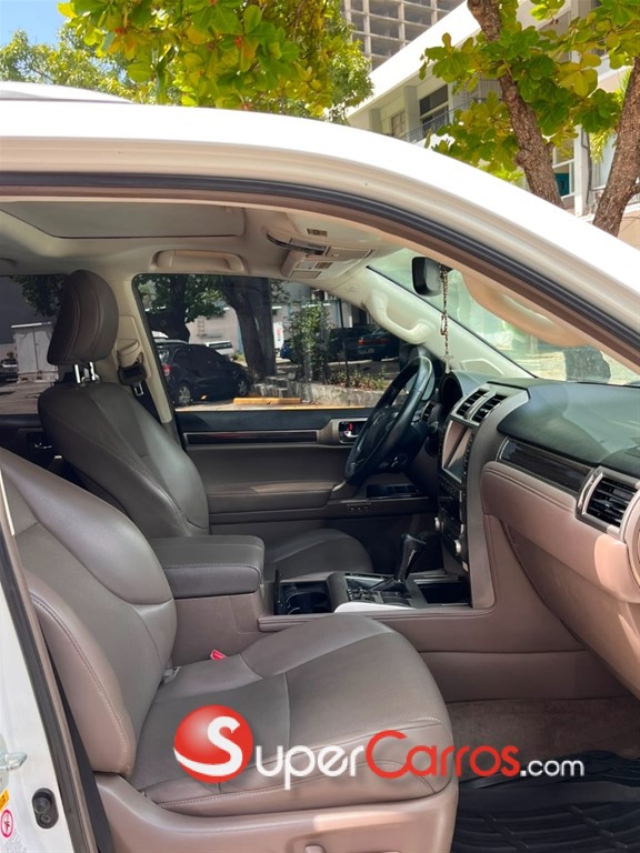 2016 Lexus GX 460 — foto 6 / 12