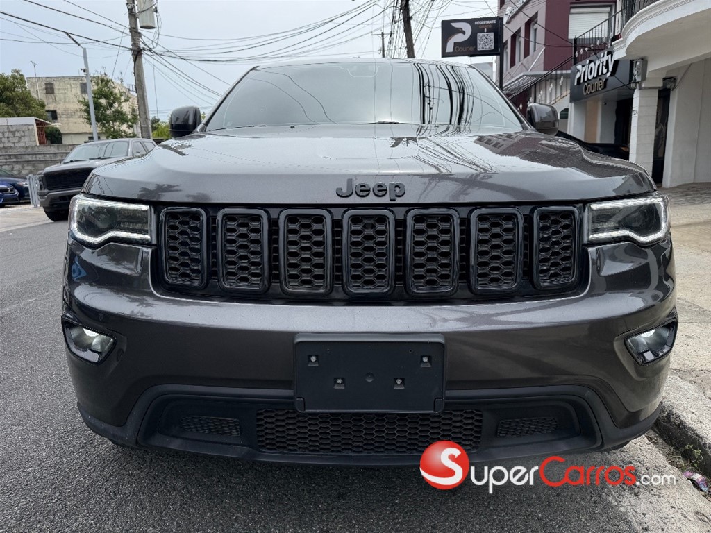 2020 Jeep Grand Cherokee Laredo 4x4 — foto 2 / 10