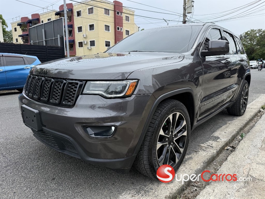 2020 Jeep Grand Cherokee Laredo 4x4 — foto 3 / 10