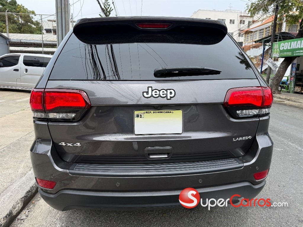2020 Jeep Grand Cherokee Laredo 4x4 — foto 5 / 10