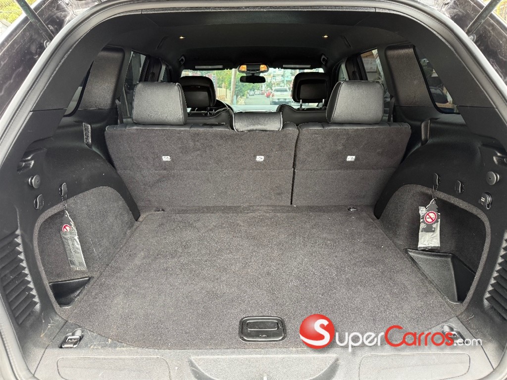 2020 Jeep Grand Cherokee Laredo 4x4 — foto 7 / 10
