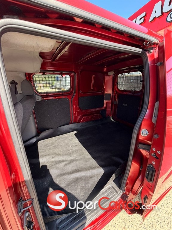 2019 Nissan NV 200 — foto 2 / 12