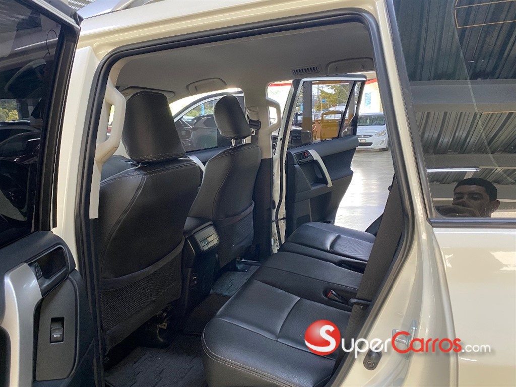 2021 Toyota Land Cruiser Prado TXL — foto 7 / 12