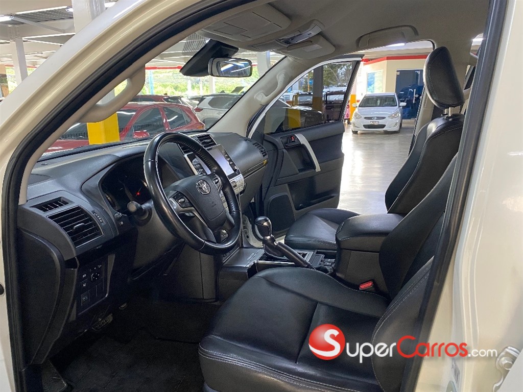 2021 Toyota Land Cruiser Prado TXL — foto 8 / 12