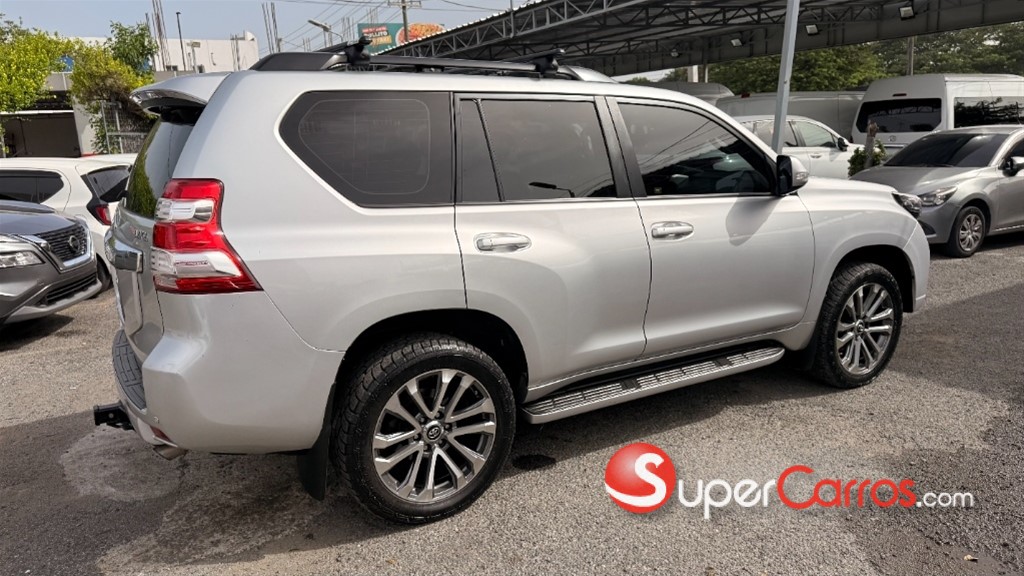 2014 Toyota Land Cruiser VXL — foto 2 / 12