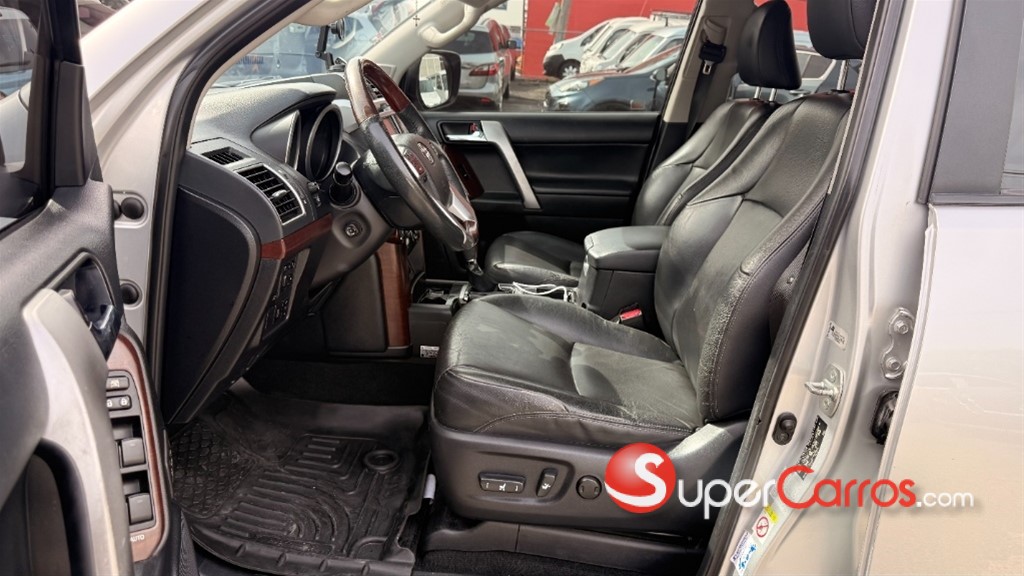 2014 Toyota Land Cruiser VXL — foto 5 / 12