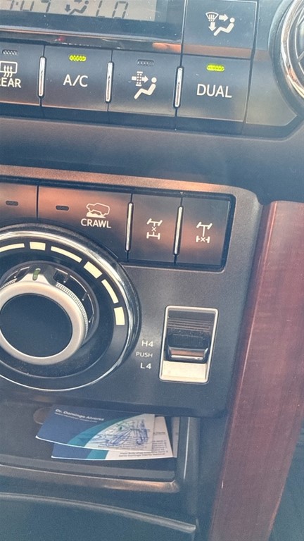 2014 Toyota Land Cruiser VXL — foto 10 / 12