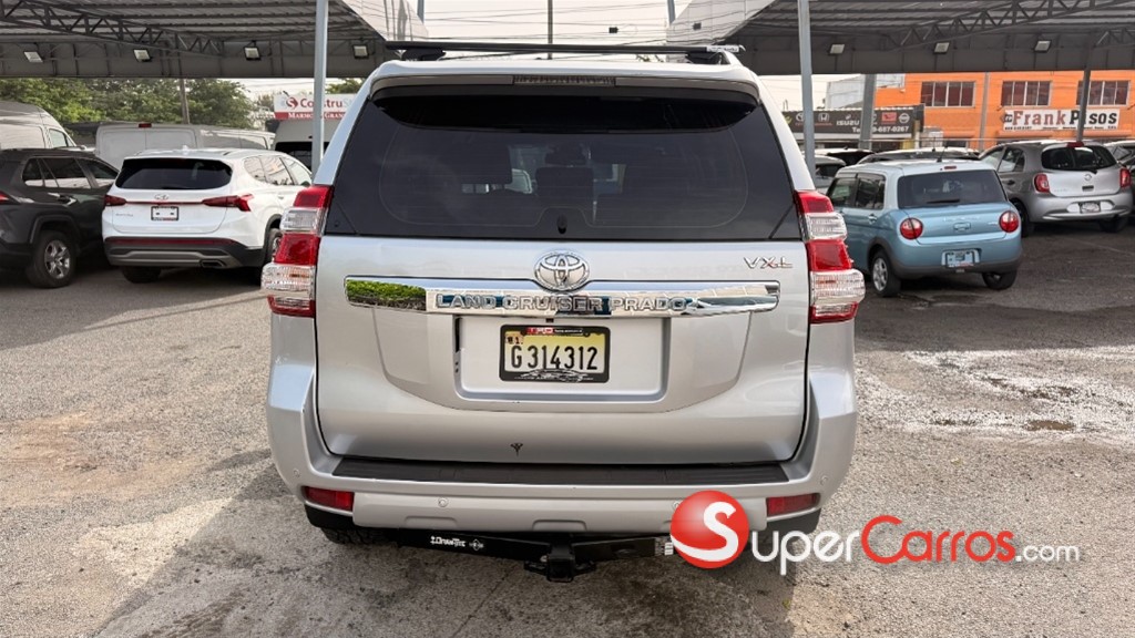 2014 Toyota Land Cruiser VXL — foto 11 / 12