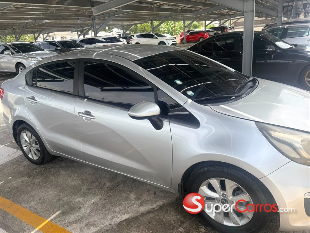 2017 Kia Rio LX — foto 4 / 9