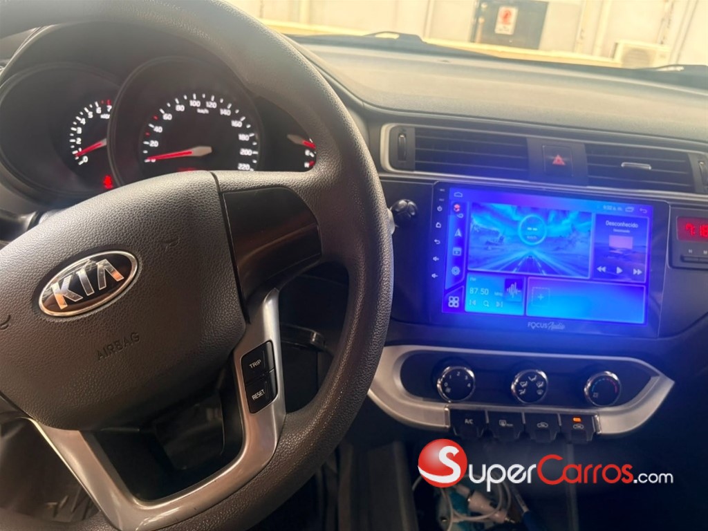 2017 Kia Rio LX — foto 7 / 9