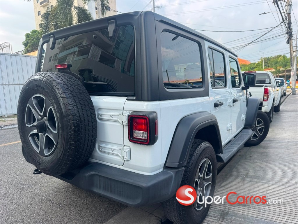 2020 Jeep Wrangler Unlimited Sport — foto 4 / 12